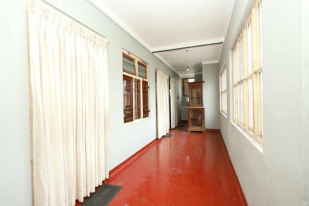 Jaffna Premier Inn Exterior photo